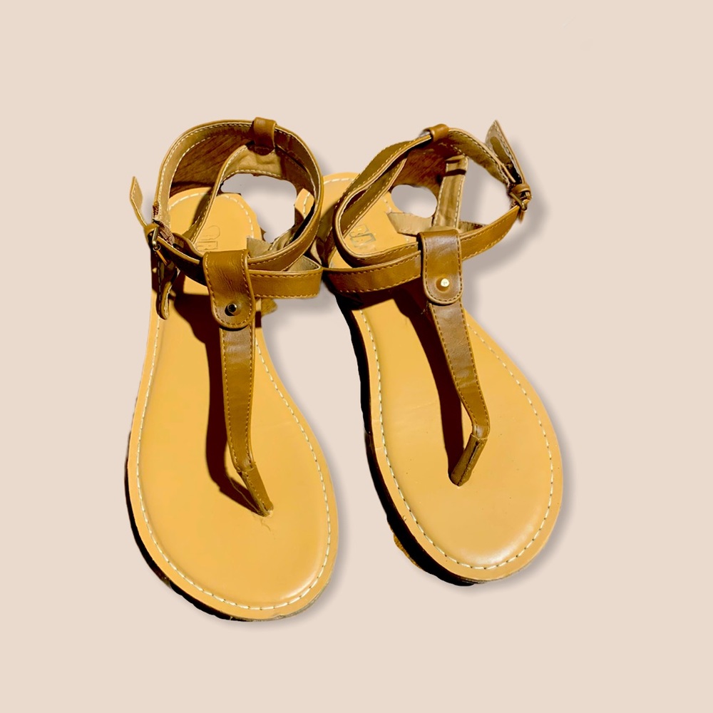 Brash size 8.5 women's tan sandal